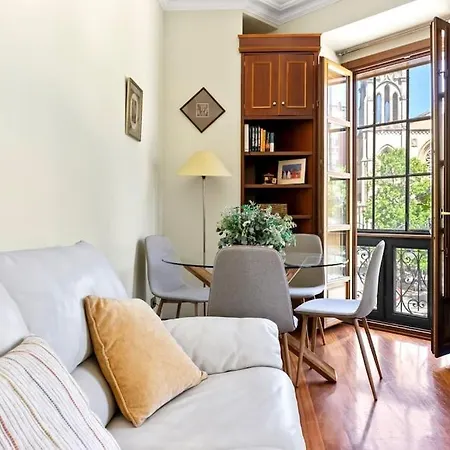 La Joya Apartment *